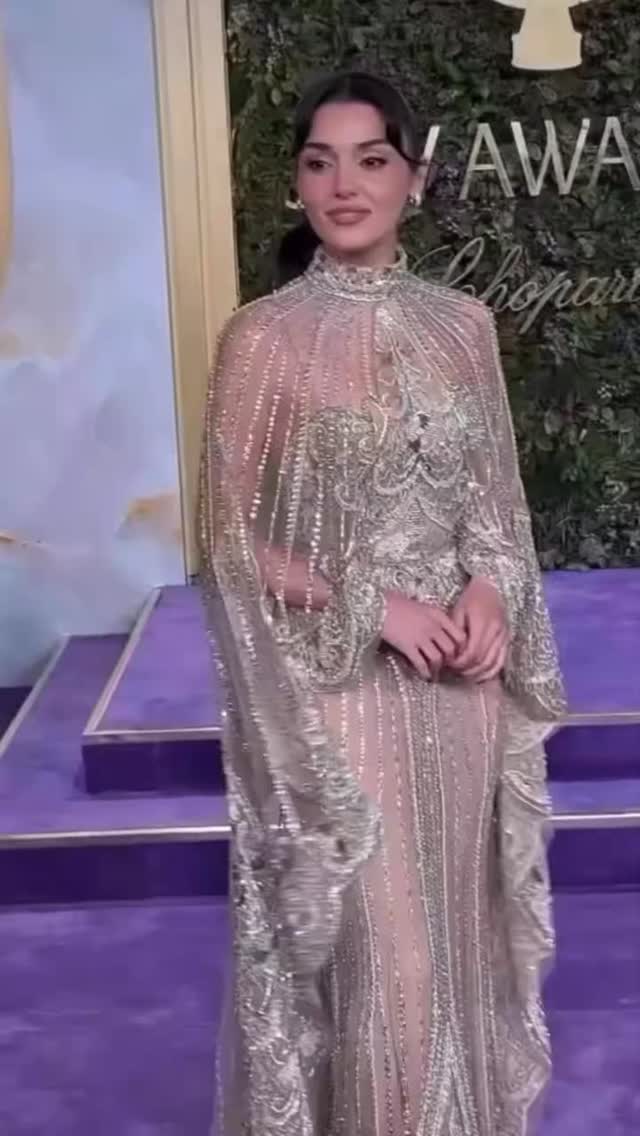 Hande Erçel Riyad'da Joy Awards'ü Katıldı