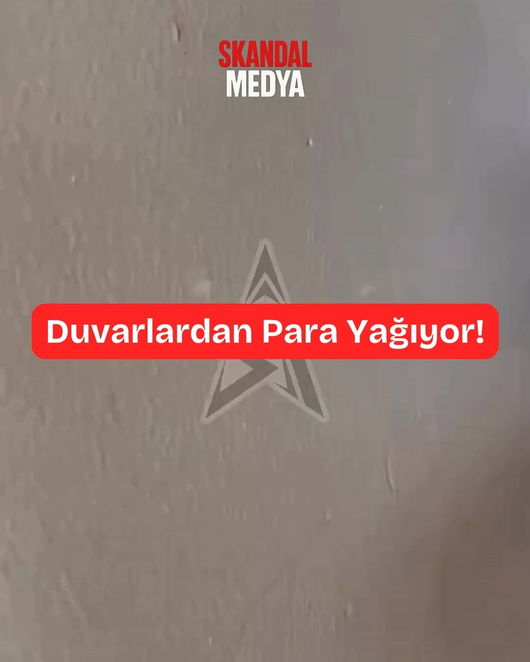 Duvarlardan Para Çıkan Evin Gizemi